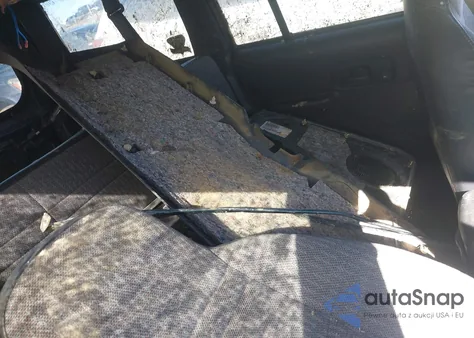 1999 Jeep Cherokee Classic/Sport from USA, damaged, VIN 1J4FF68S0XL677232